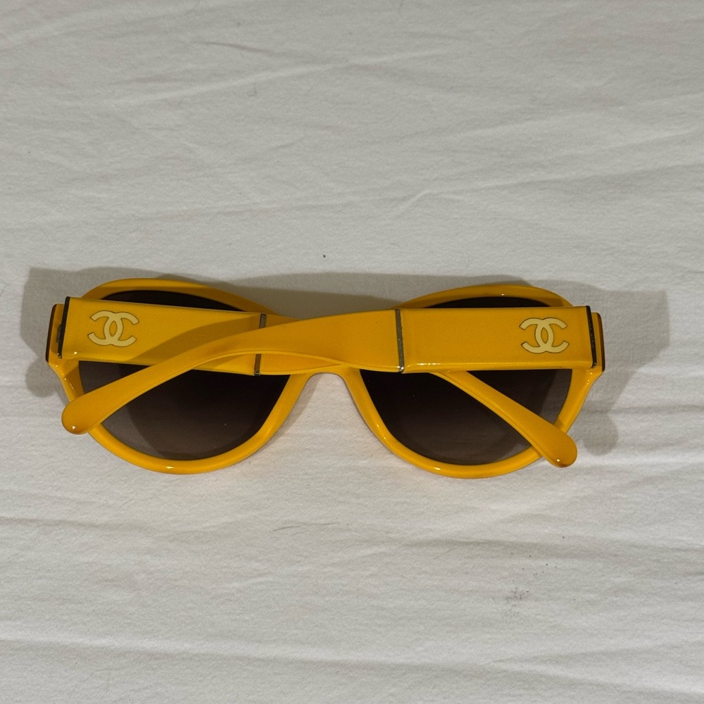 Chanel Interlocking Cc Round Yellow Sunglasses - image 8
